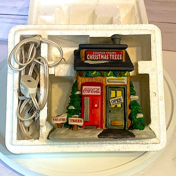 COCA COLA – Coopers Tree Farm – Town Square Collection - Picture 11 of 11